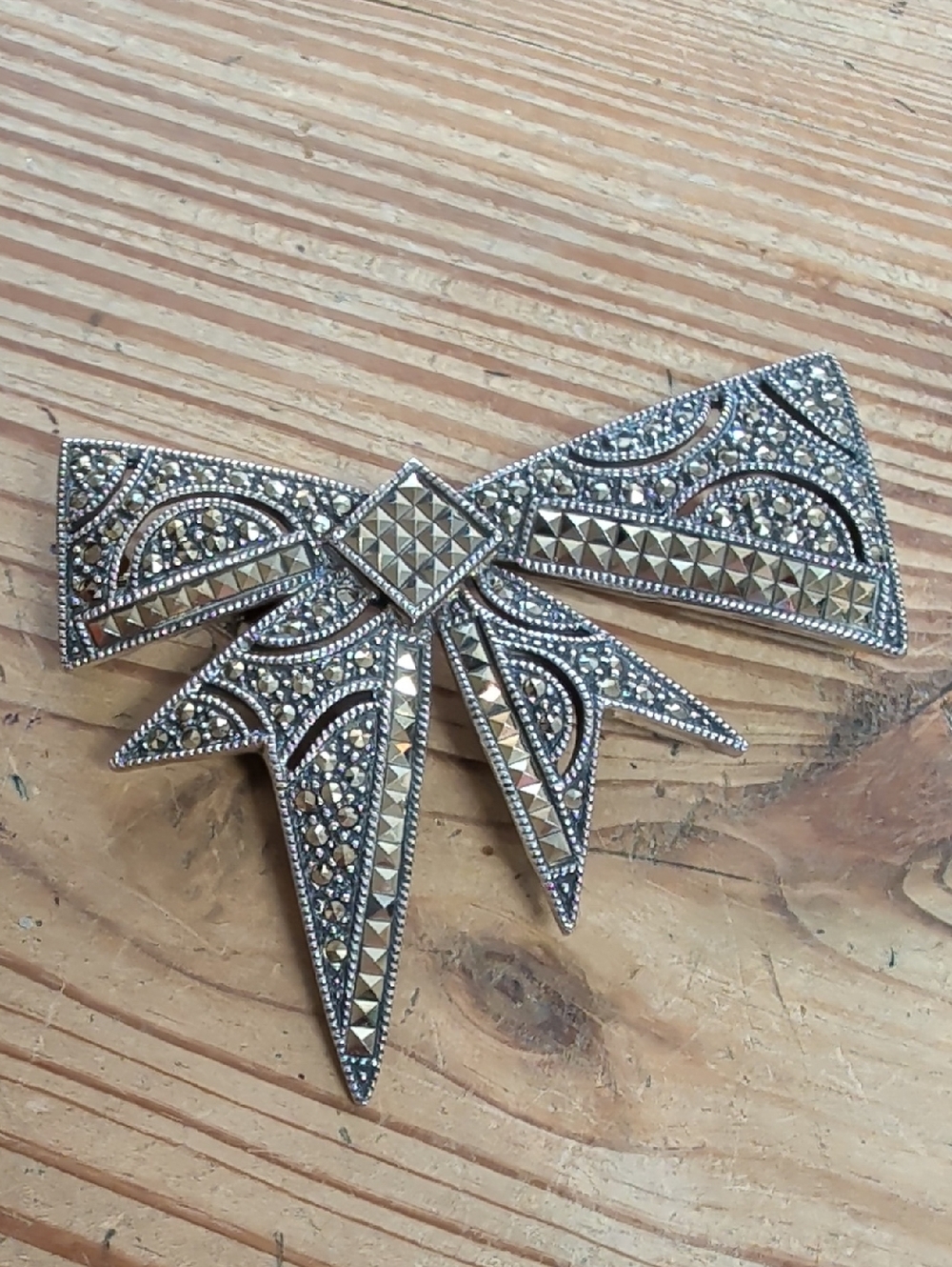 Judith Jack Vintage Sterling Silver and Marcasite Bow Brooch Excellent Condition